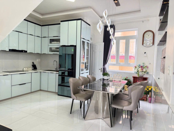 Nhà Phan Đình Giót – Phường Cam Ly, Đà Lạt | Hoàn Công, 4 Tầng, 6 Phòng Ngủ, Gần Chợ