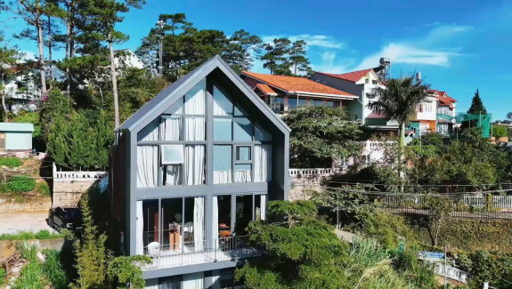 Villa Khe Sanh Phường 10 Đà Lạt – View Thung Lũng, Thiết Kế Hiện Đại, Nội Thất Cao Cấp
