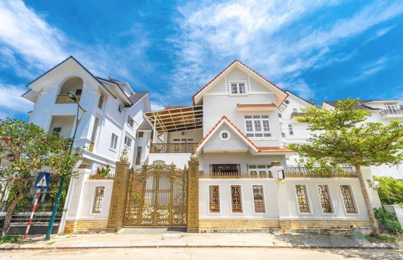Bán Biệt thự VIP đẹp nhất KQH Golf Valley – Trung tâm TP. Đà Lạt, view công viên, gần Hồ Xuân Hương