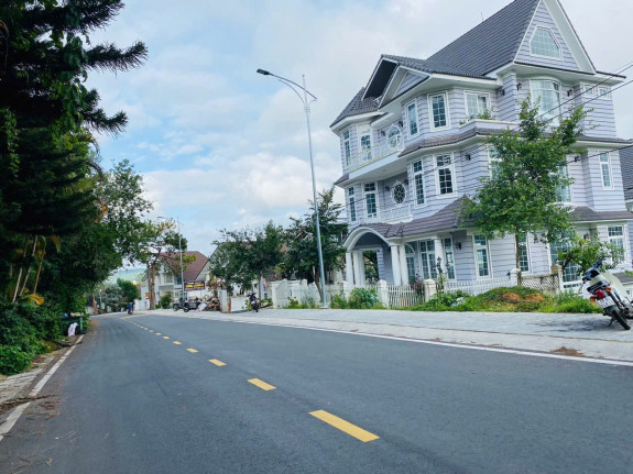 Bán đất 2 mặt tiền Khởi Nghĩa Bắc Sơn, Phường 10, Đà Lạt – View Dinh II, cách Hồ Xuân Hương chỉ 1km