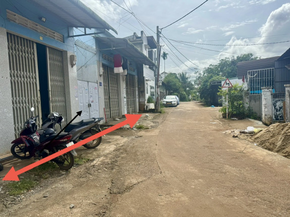 Bán lốc 3 lô liền kề giá rẻ – hẻm Lương Thế Vinh, ngay bên cạnh dự án EcoPalace Đắk Lắk | Có sẵn 4 kiot + 8 phòng trọ đang cho thuê